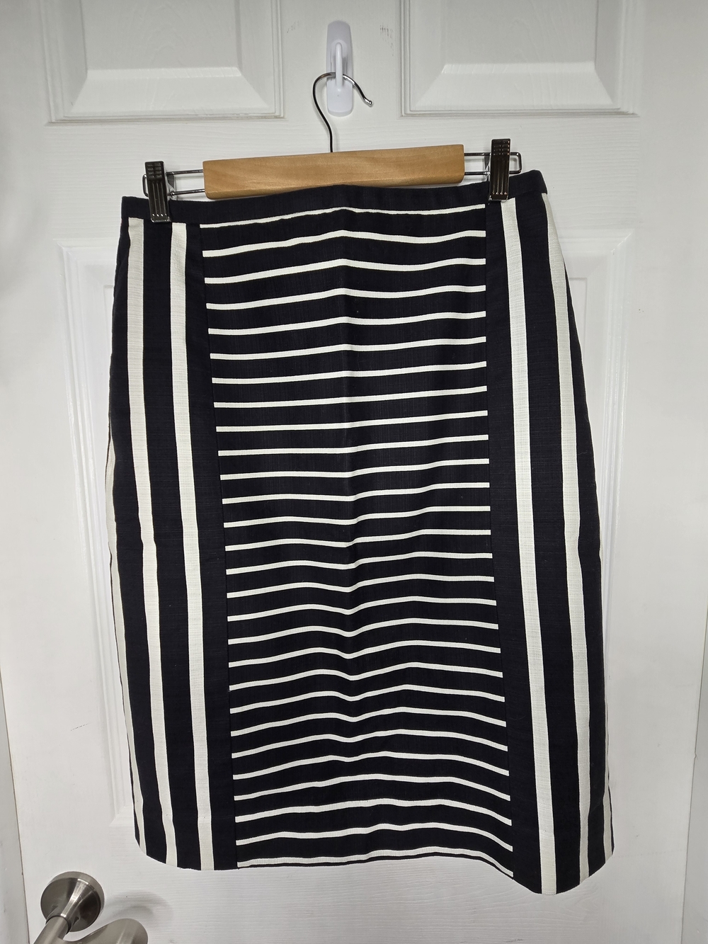 J. Crew No. 2 Pencil Skirt Size 8 Textured Striped Navy Blue White Summer 2016
